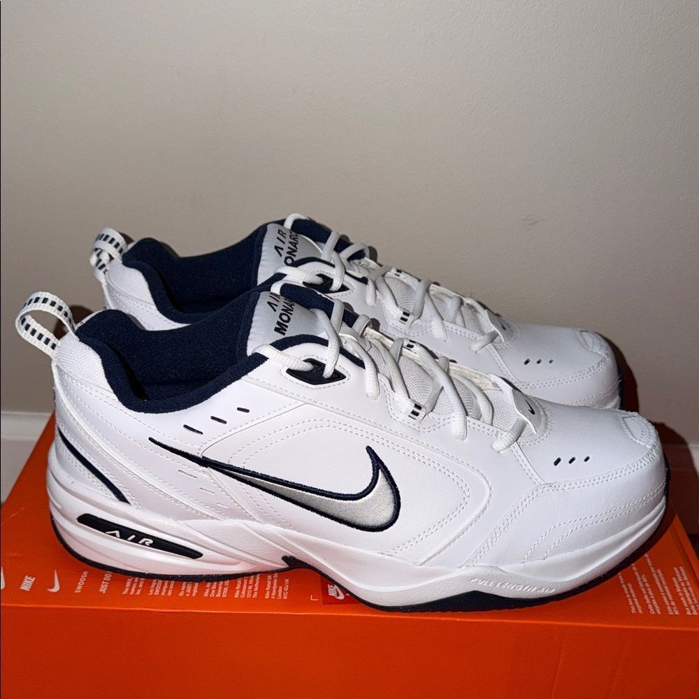 Nike Air Monarch IV White Metallic Silver 416355-102 Men’s Size 14 (4E)
